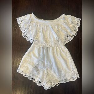Abercrombie and Fitch White Lace Eyelet Embroidered Romper Size Medium